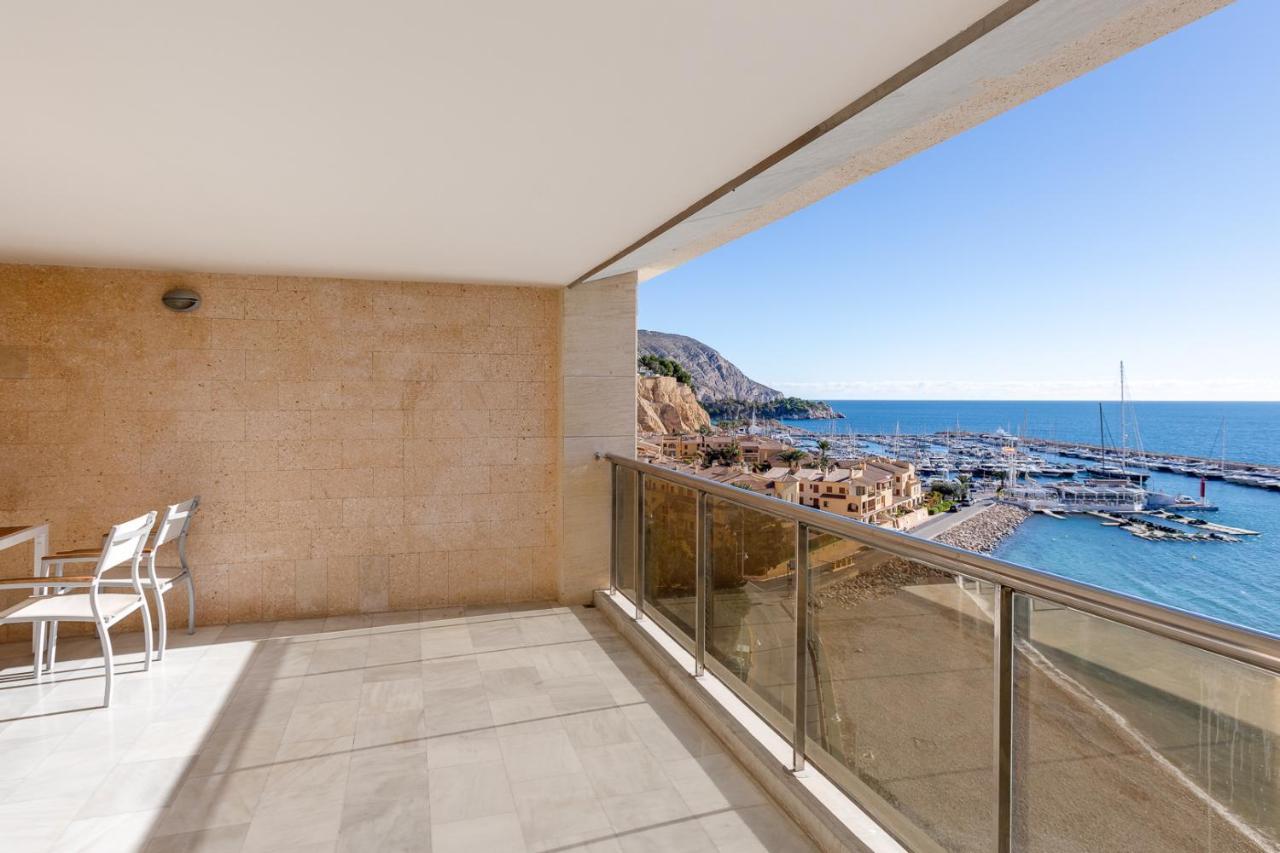 1St Line Mascarat Beach - Solarium Terrace & Pool 알테아 외부 사진