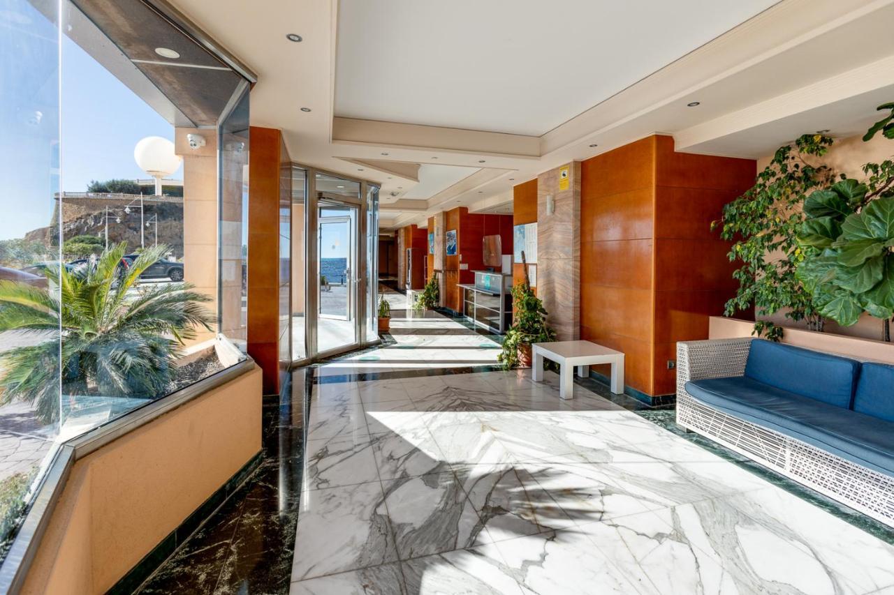 1St Line Mascarat Beach - Solarium Terrace & Pool 알테아 외부 사진
