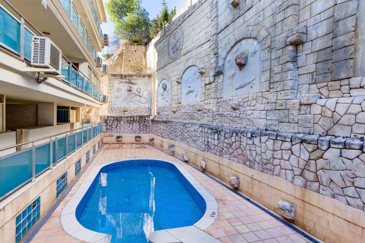 1St Line Mascarat Beach - Solarium Terrace & Pool 알테아 외부 사진