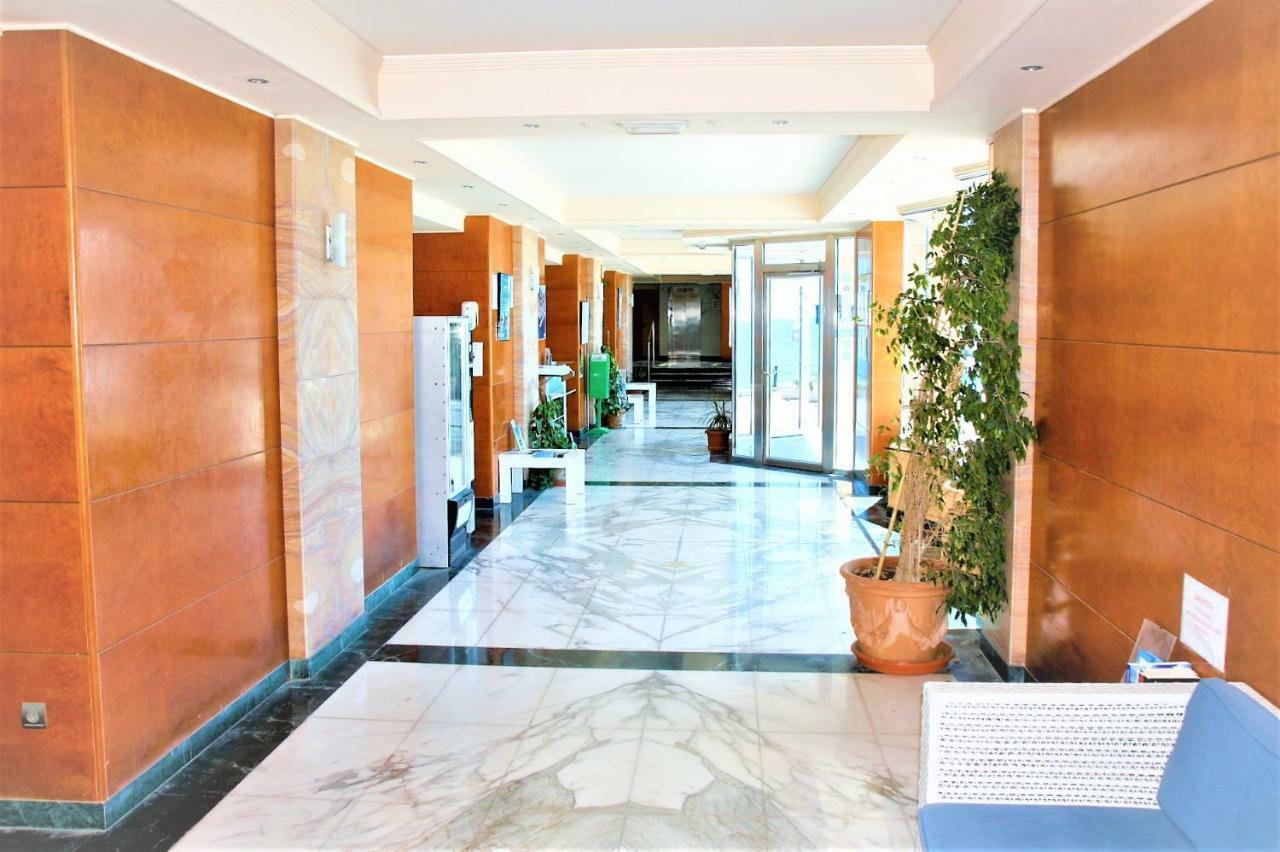 1St Line Mascarat Beach - Solarium Terrace & Pool 알테아 외부 사진