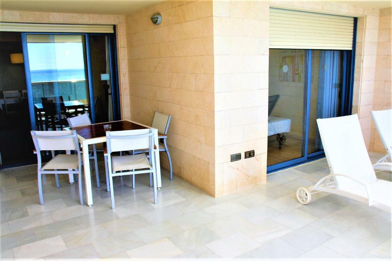 1St Line Mascarat Beach - Solarium Terrace & Pool 알테아 외부 사진